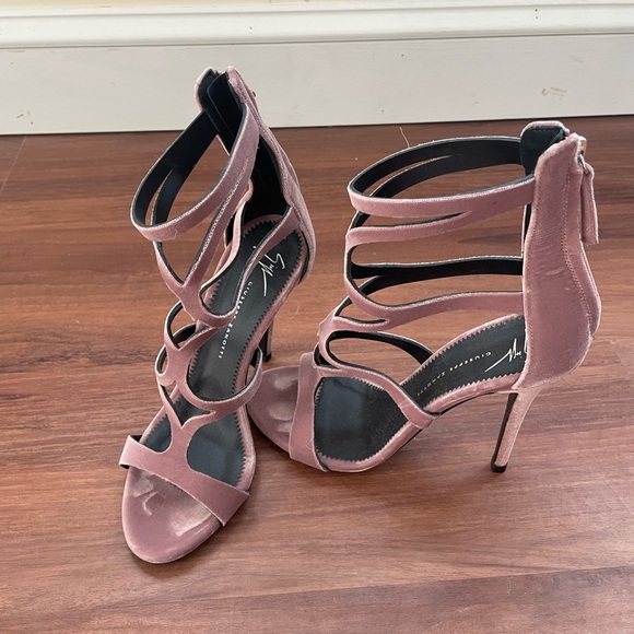 Brand new never worn - Picture 4 of 5